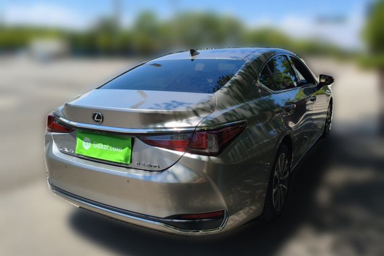 Used Lexus ES 2021 200 Excellence Edition Rear Right 45 Deg