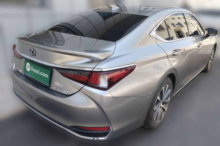 Used Lexus ES 2021 200 Luxury Edition Rear Right 45 Deg