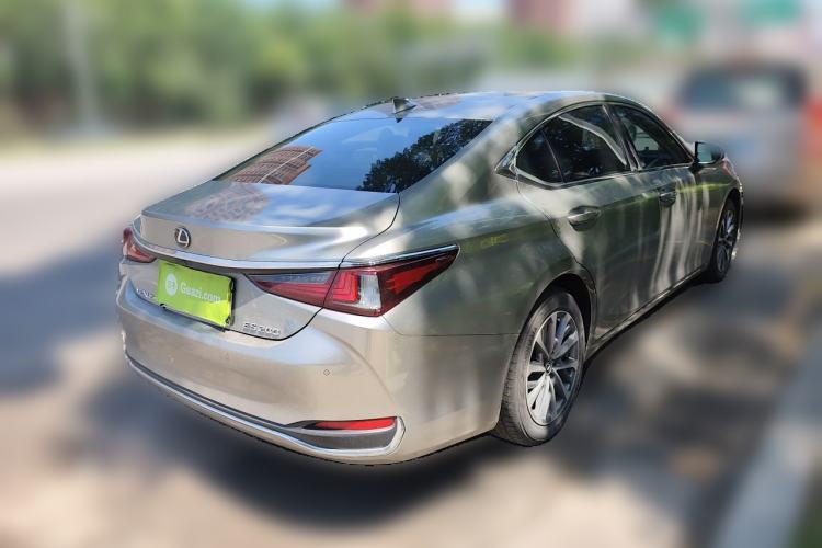 Used Lexus ES 2021 200 Excellence Edition Rear Right 45 Deg