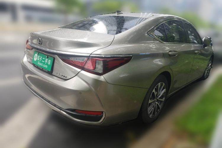 Used Lexus ES 2021 200 Excellence Edition Rear Right 45 Deg