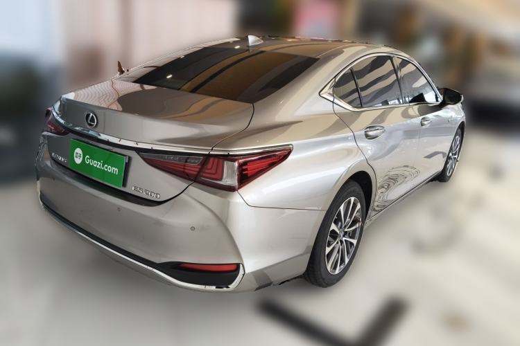 Used Lexus ES 2021 200 Excellence Edition Rear Right 45 Deg
