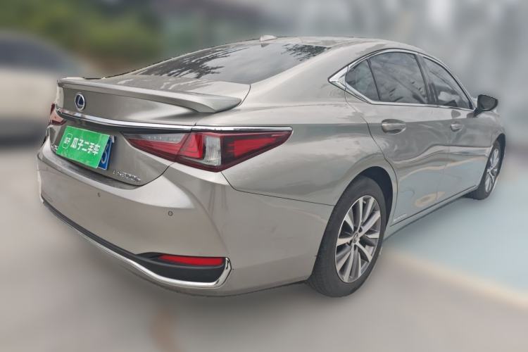 Used Lexus ES 2021 300h Excellence Edition Rear Right 45 Deg