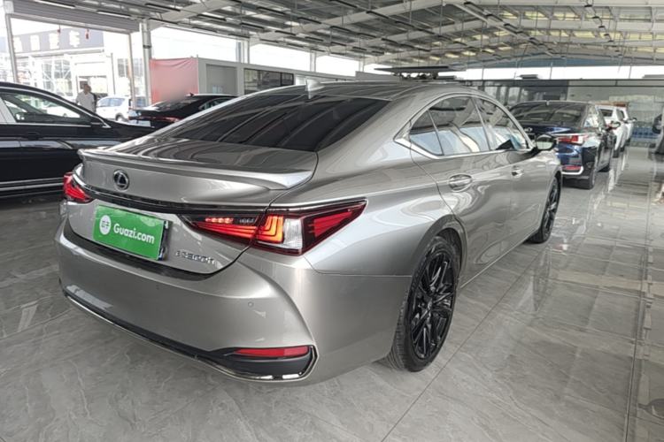 Used Lexus ES 2021 300h F SPORT Rear Right 45 Deg