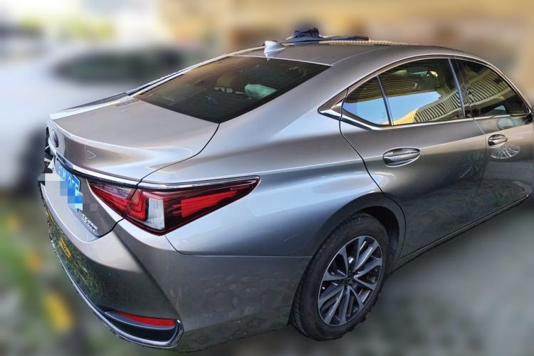 Used Lexus ES 2021 200 Excellence Edition Rear Right 45 Deg
