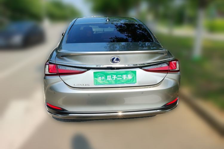 Used Lexus ES 2021 300h Excellence Edition Rear