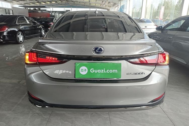 Used Lexus ES 2021 300h F SPORT Rear