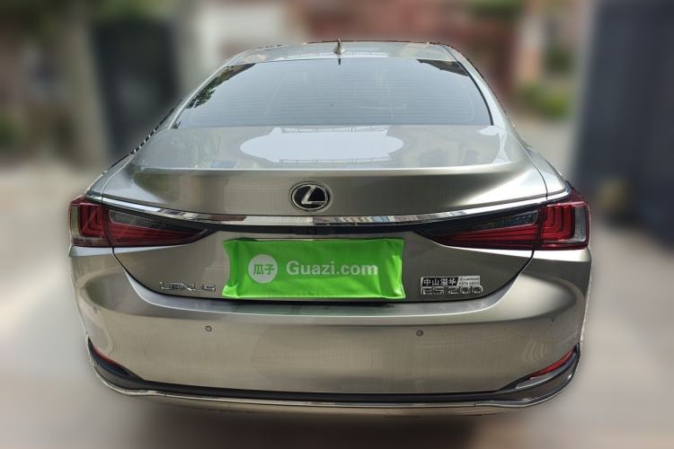 Used Lexus ES 2021 200 Excellence Edition Rear
