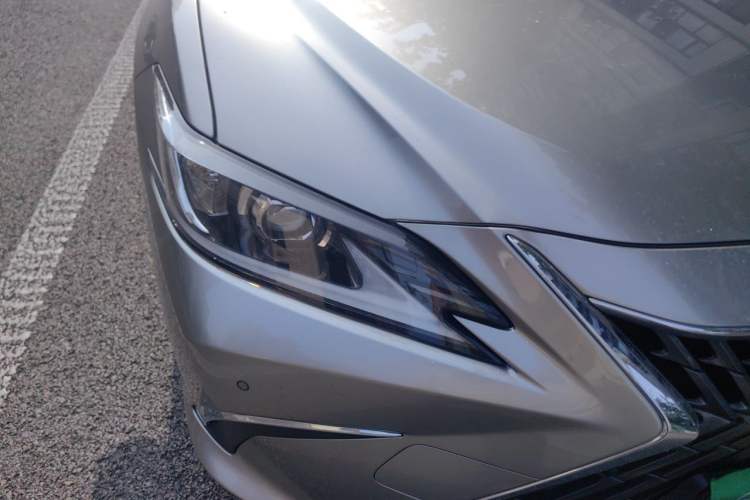 Used Lexus ES 2021 200 Excellence Edition Right Front Headlight