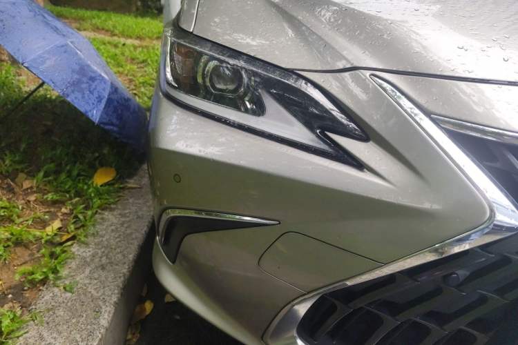 Used Lexus ES 2021 200 Excellence Edition Right Front Headlight