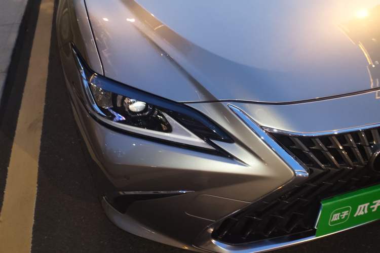 Used Lexus ES 2021 200 Excellence Edition Right Front Headlight