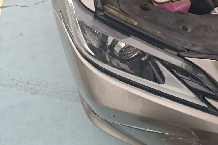 Used Lexus ES 2021 300h Excellence Edition Right Front Headlight