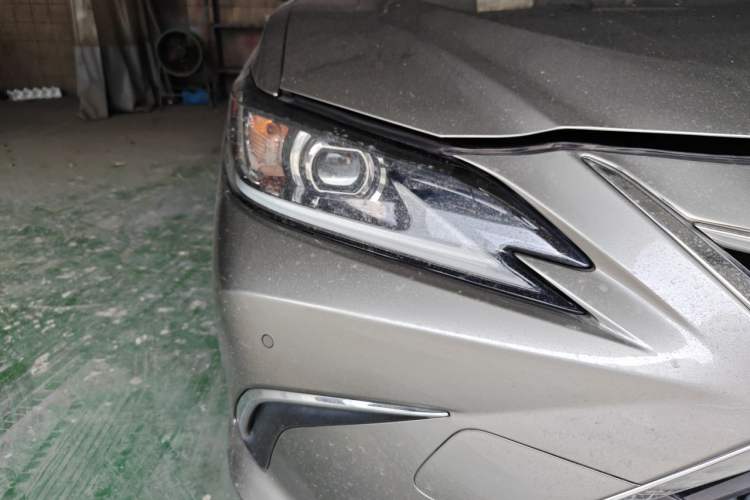 Used Lexus ES 2021 300h Excellence Edition Right Front Headlight