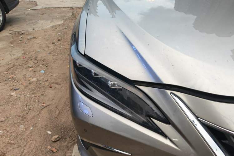 Used Lexus ES 2021 300h Deluxe Edition Right Front Headlight