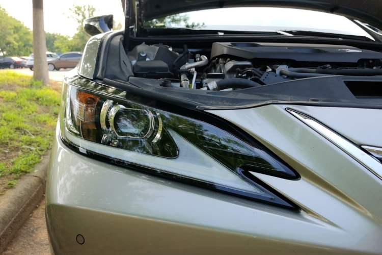 Used Lexus ES 2021 300h Excellence Edition Right Front Headlight