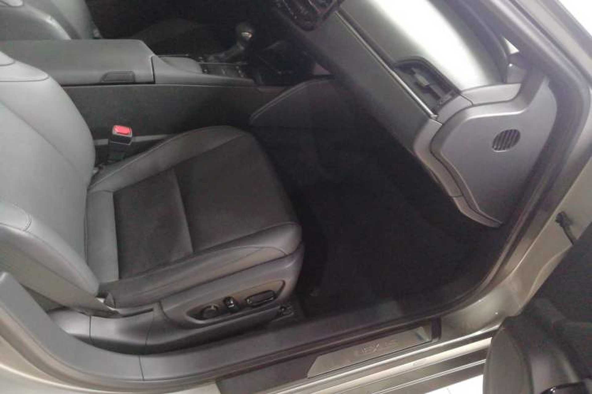 Used Lexus ES 2021 260 Excellence Edition Right Front Seat