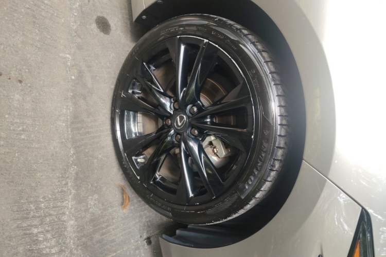 Used Lexus ES 2021 300h F SPORT Right Front Wheel Hub