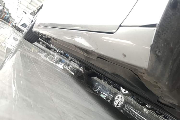 Used Lexus ES 2021 300h F SPORT Right Side Sill