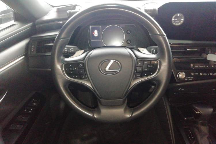 Used Lexus ES 2021 260 Excellence Edition Steering Wheel
