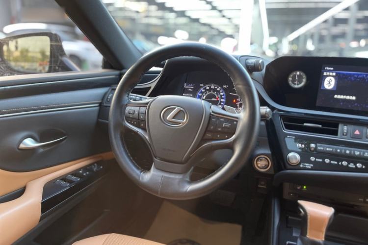 Used Lexus ES 2021 260 Excellence Edition Steering Wheel