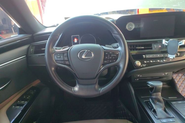 Used Lexus ES 2021 260 Excellence Edition Steering Wheel