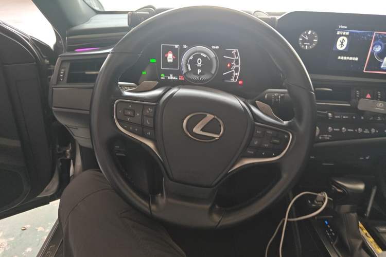 Used Lexus ES 2021 300h Excellence Edition Steering Wheel
