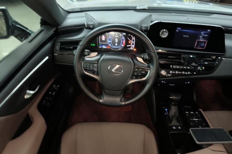 Used Lexus ES 2021 200 Excellence Edition Steering Wheel