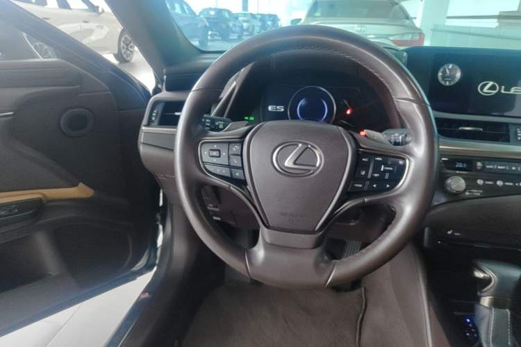 Used Lexus ES 2021 200 Excellence Edition Steering Wheel
