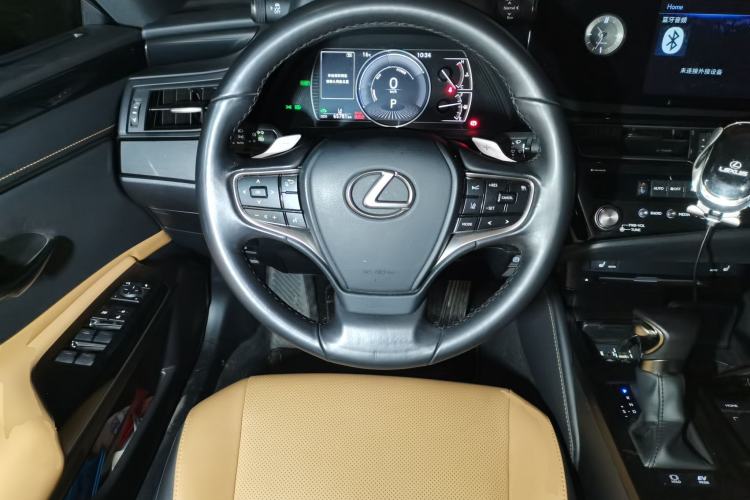 Used Lexus ES 2021 300h Excellence Edition Steering Wheel