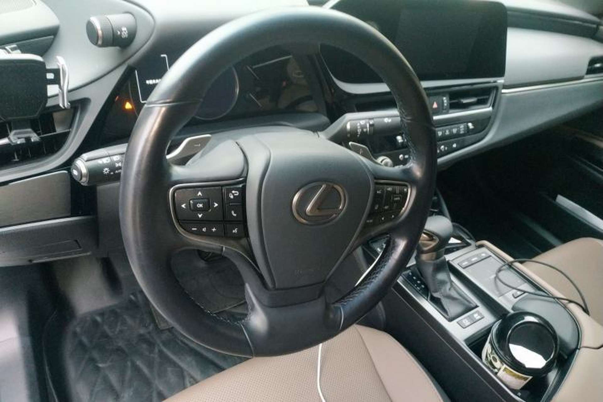 Used Lexus ES 2021 300h Deluxe Edition Steering Wheel