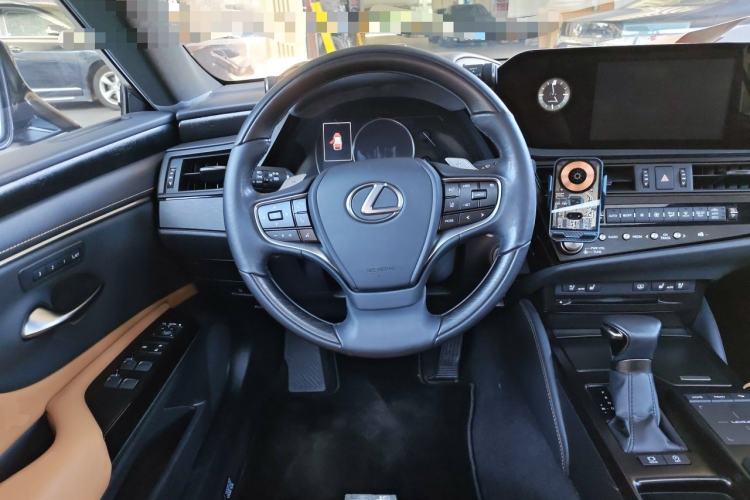 Used Lexus ES 2021 200 Excellence Edition Steering Wheel