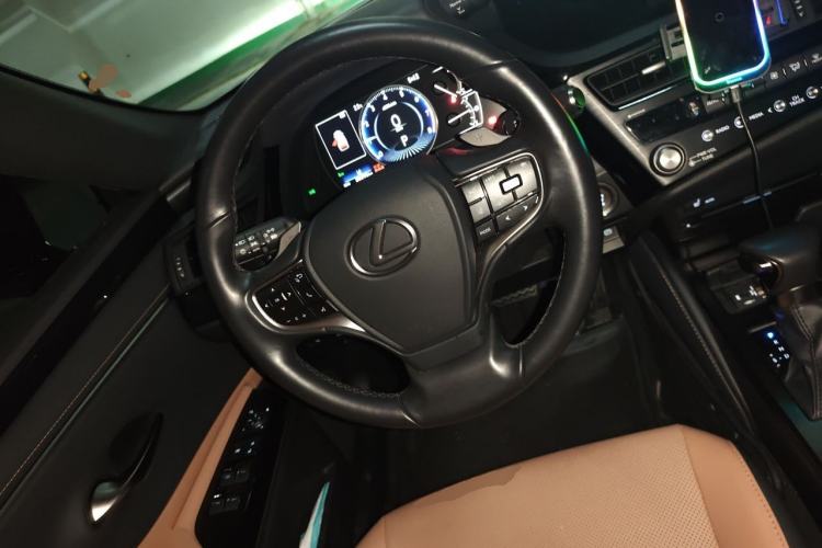 Used Lexus ES 2021 260 Excellence Edition Steering Wheel