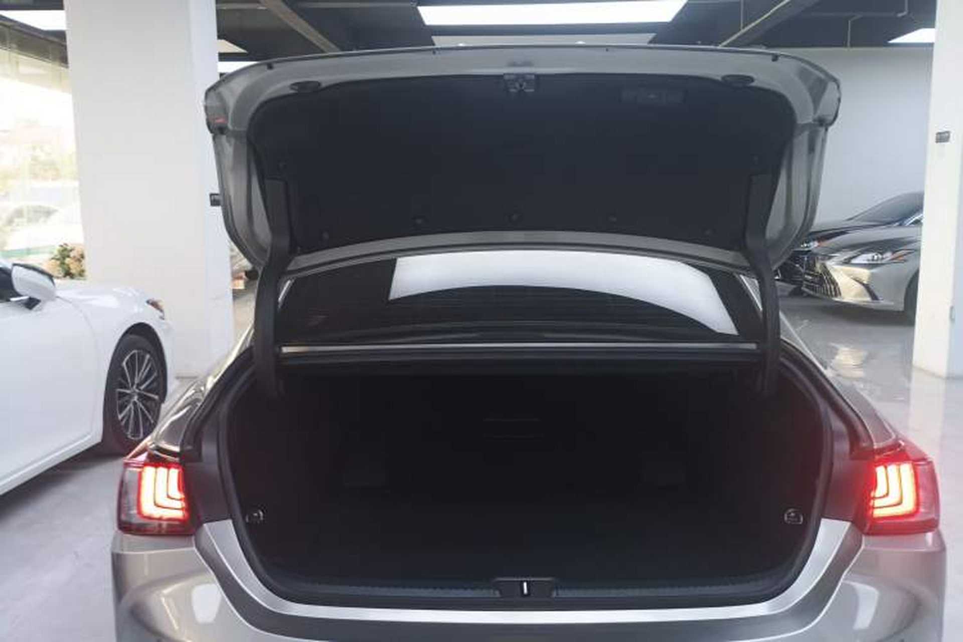Used Lexus ES 2021 300h F SPORT Trunk