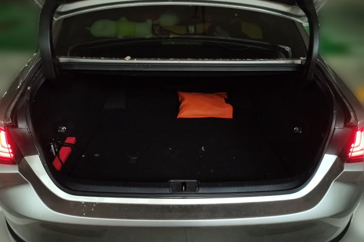 Used Lexus ES 2021 300h Excellence Edition Trunk