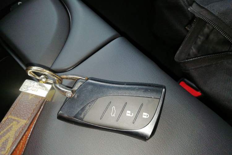 Used Lexus ES 2021 260 Excellence Edition Vehicle Key