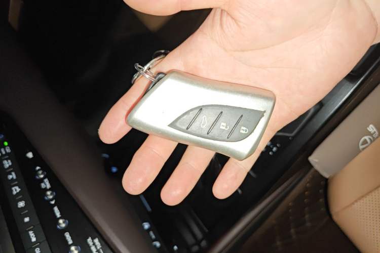 Used Lexus ES 2021 300h Excellence Edition Vehicle Key
