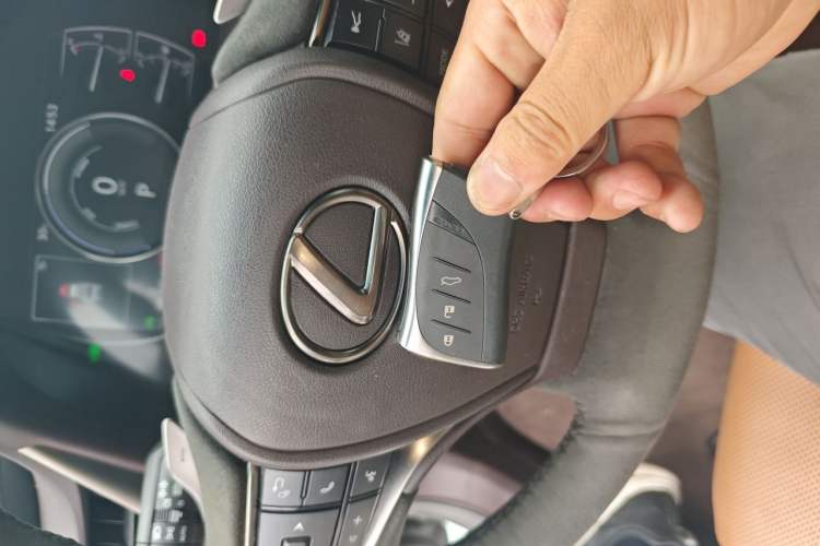 Used Lexus ES 2021 300h Excellence Edition Vehicle Key