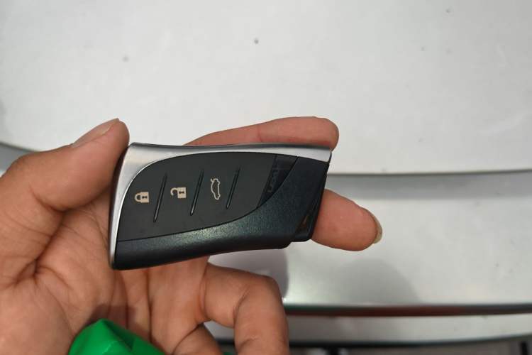 Used Lexus ES 2021 300h Deluxe Edition Vehicle Key