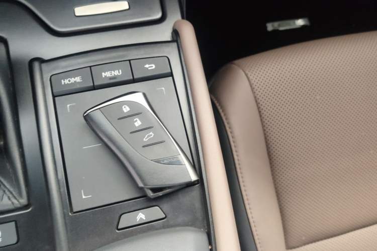 Used Lexus ES 2021 200 Excellence Edition Vehicle Key