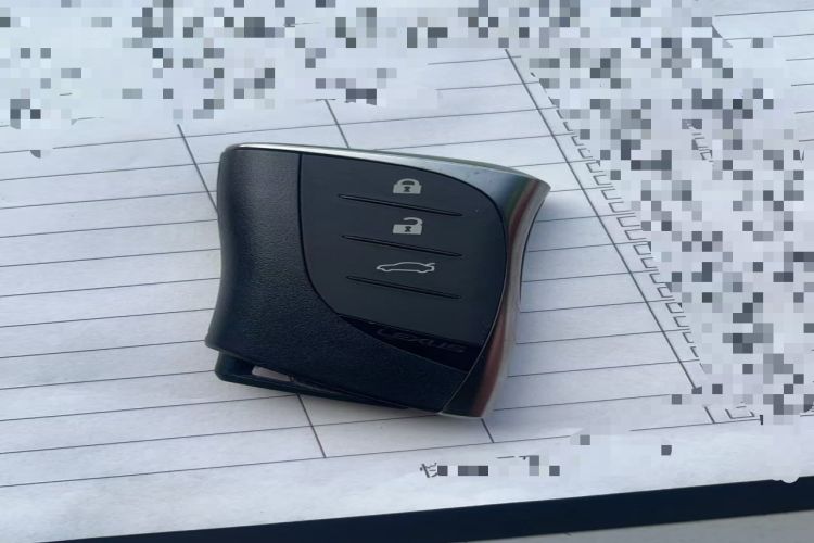 Used Lexus ES 2021 300h Executive Edition Vehicle Key