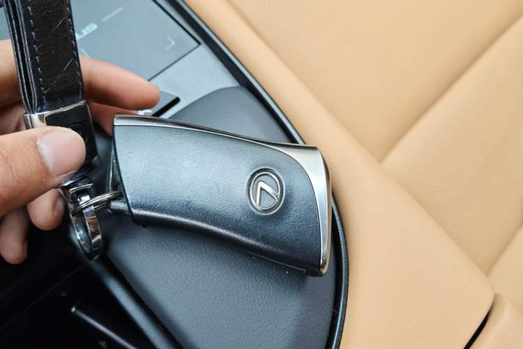 Used Lexus ES 2021 200 Luxury Edition Vehicle Key
