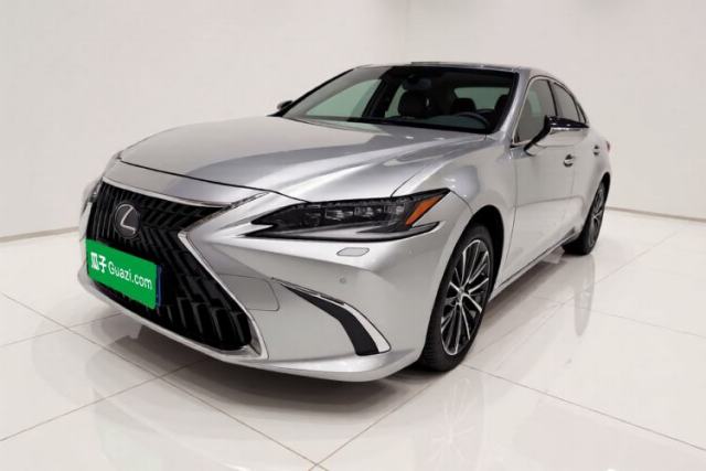 Used Lexus ES 2021 300h Deluxe Edition