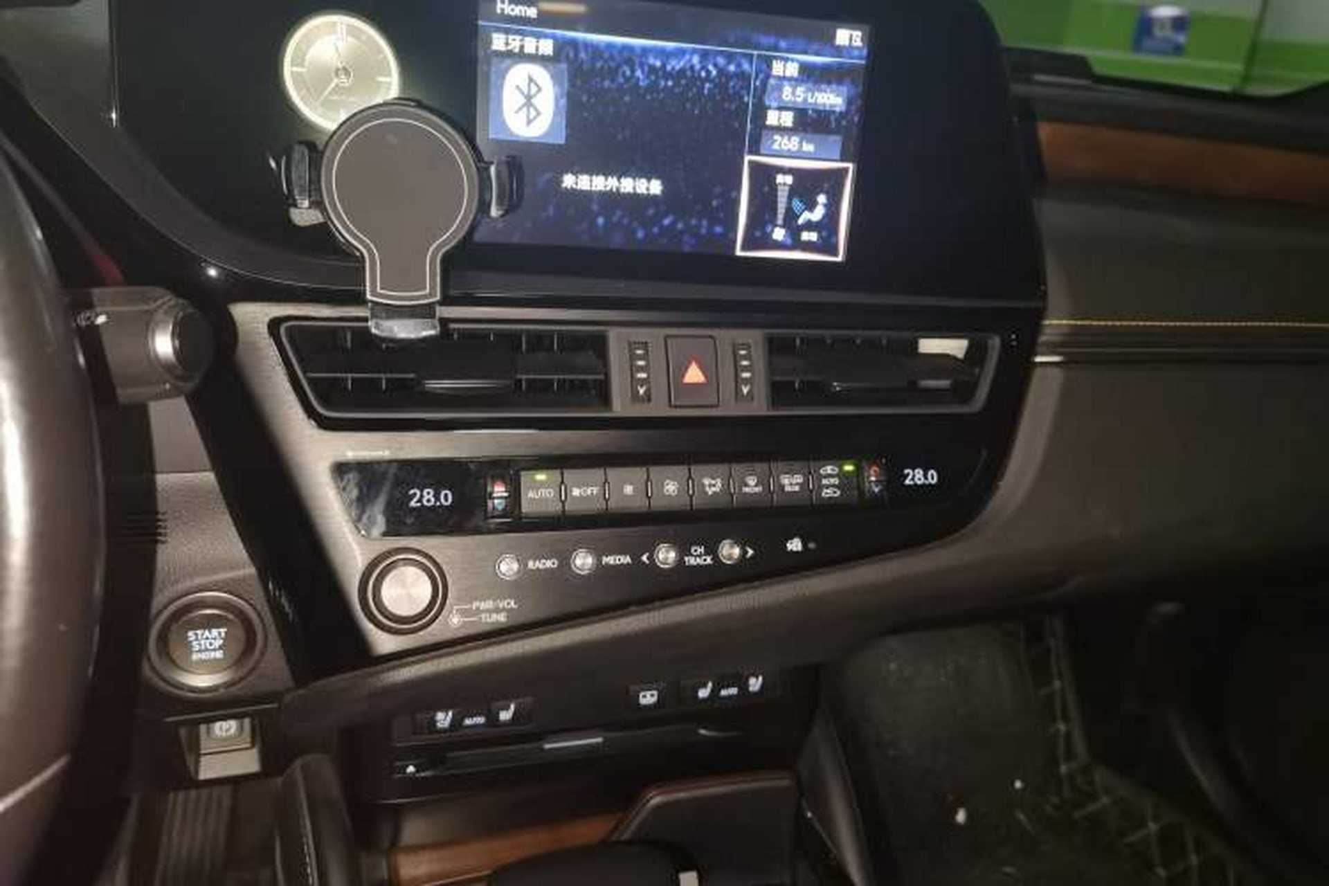 Used Lexus ES 2021 200 Luxury Edition Audio And AC Panel