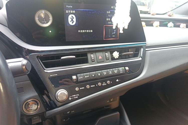 Used Lexus ES 2021 260 Excellence Edition Audio And AC Panel