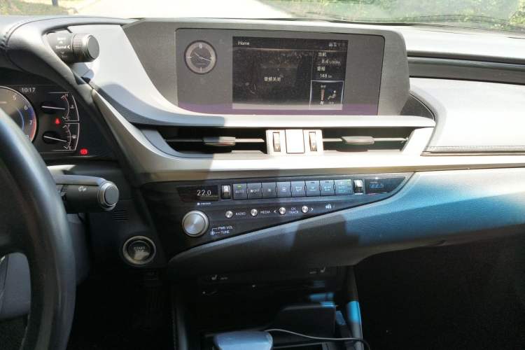 Used Lexus ES 2021 200 Excellence Edition Audio And AC Panel