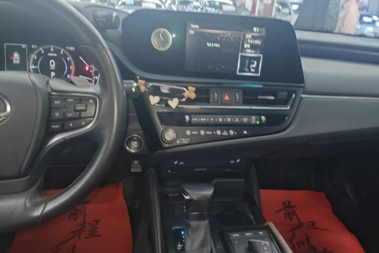 Used Lexus ES 2021 200 Excellence Edition Audio And AC Panel