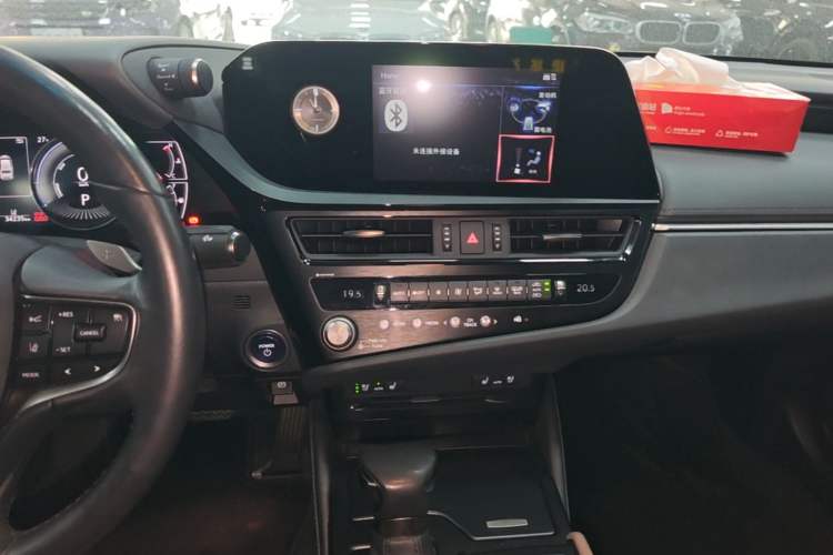 Used Lexus ES 2021 300h Deluxe Edition Audio And AC Panel