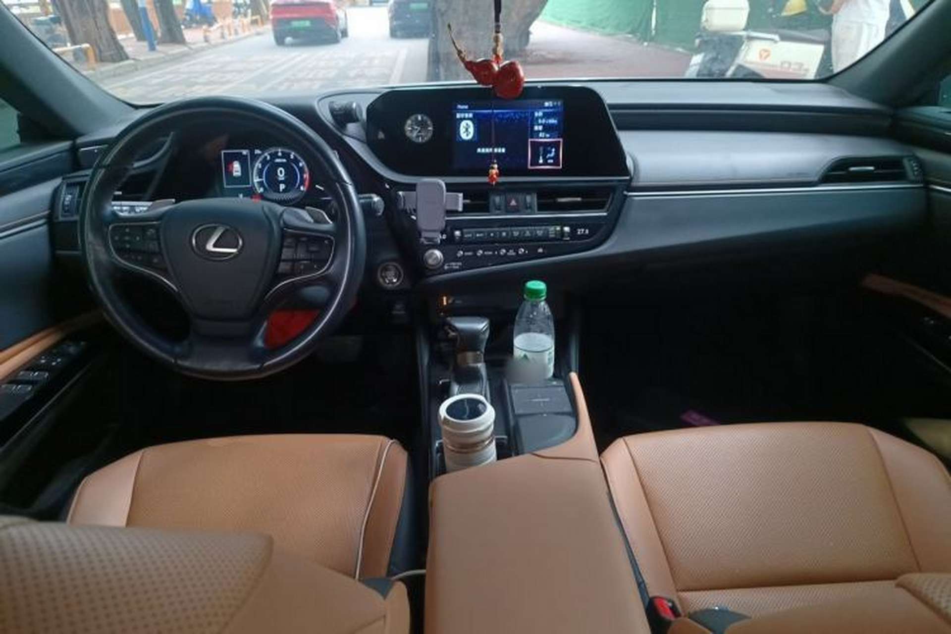 Used Lexus ES 2021 200 Excellence Edition Center Console