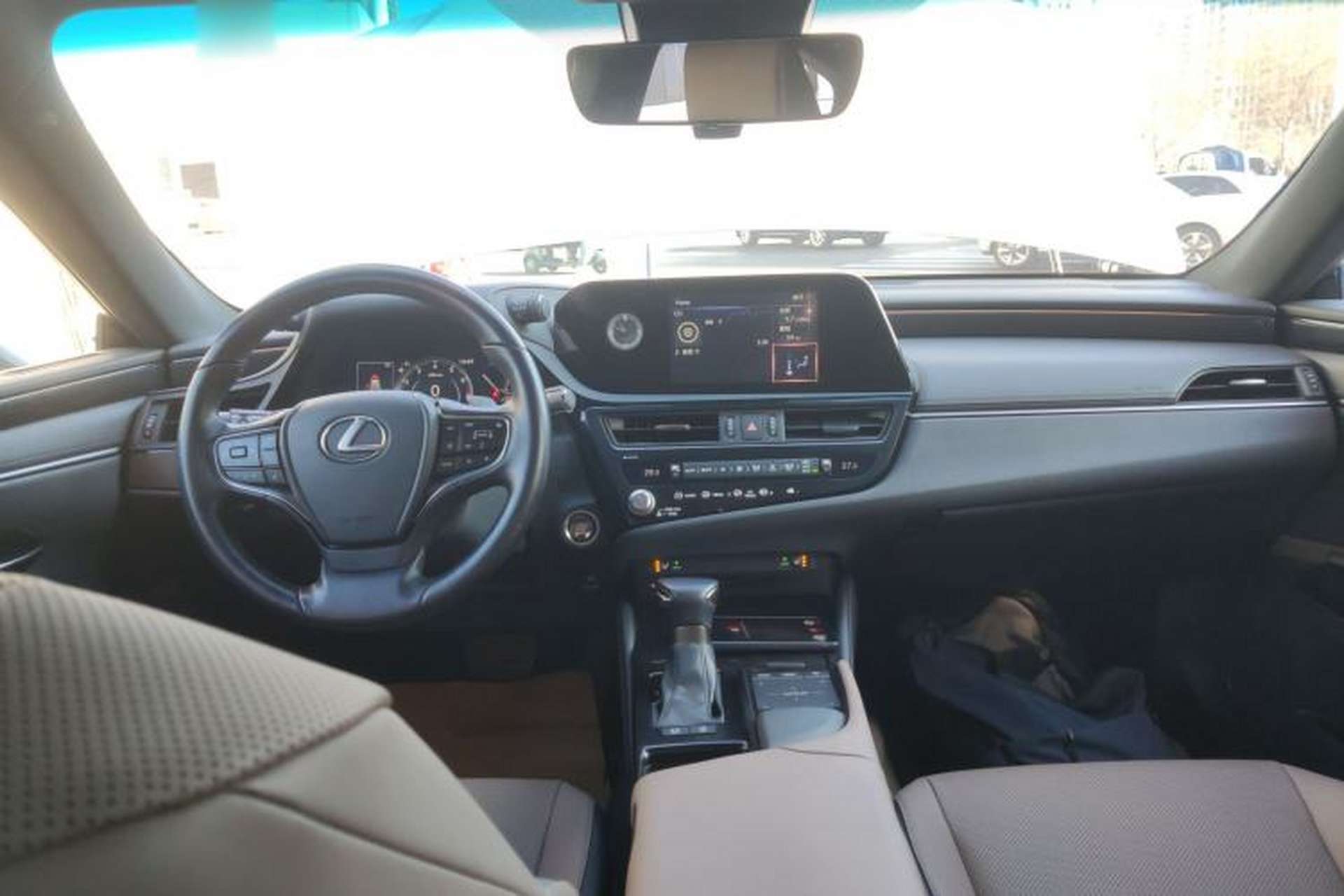 Used Lexus ES 2021 200 Excellence Edition Center Console