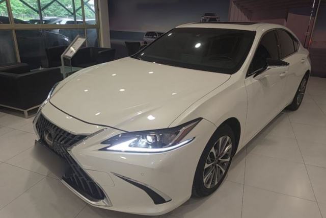 Used Lexus ES 2021 200 Excellence Edition
