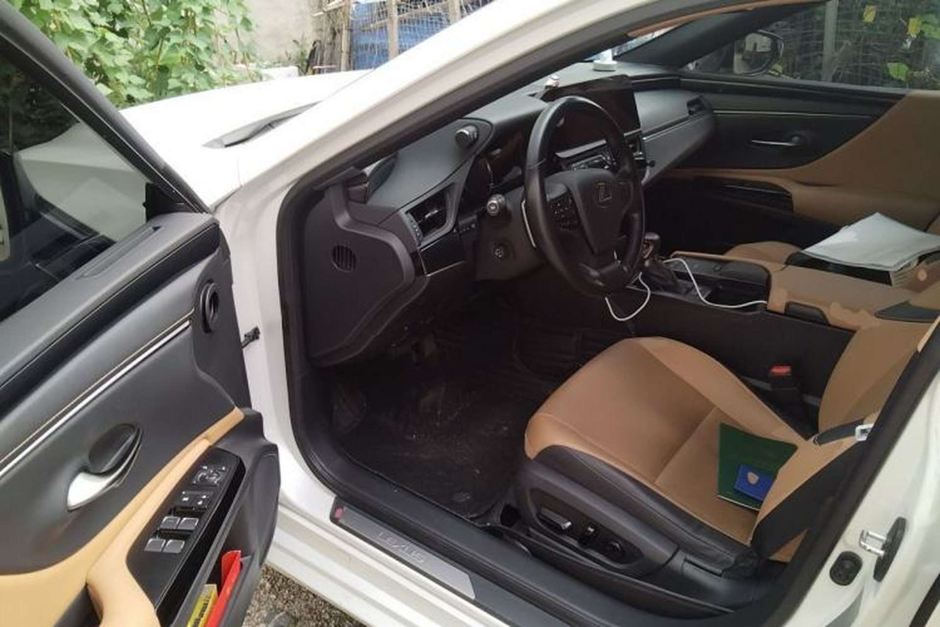Used Lexus ES 2021 300h Excellence Edition Driver Seat